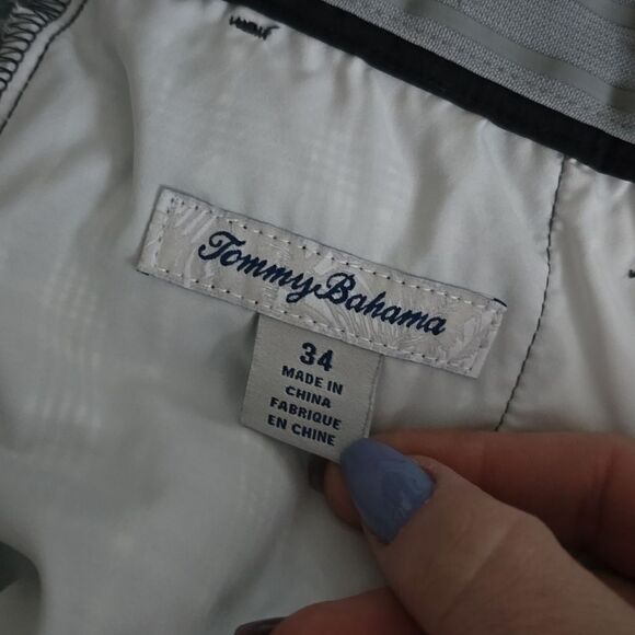 Tommy Bahama | Floral Shorts - Picture 8 of 10